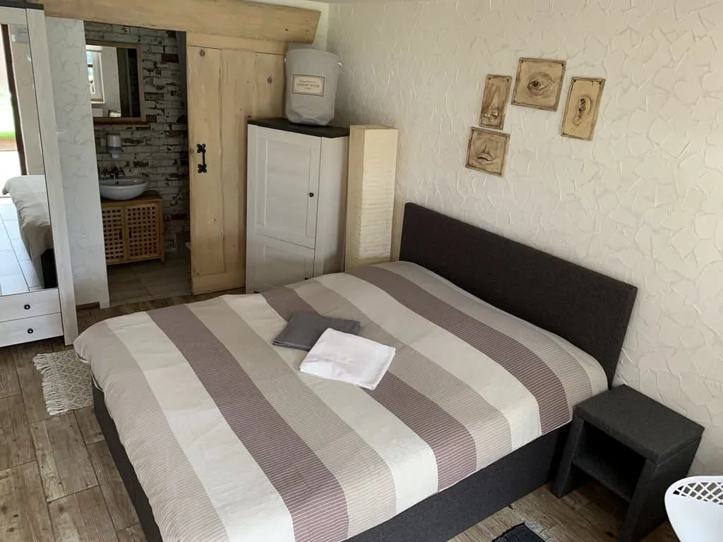 1 x Dvojlôžková izba č. 3 (Dvojlôžková izba s prístelkou)