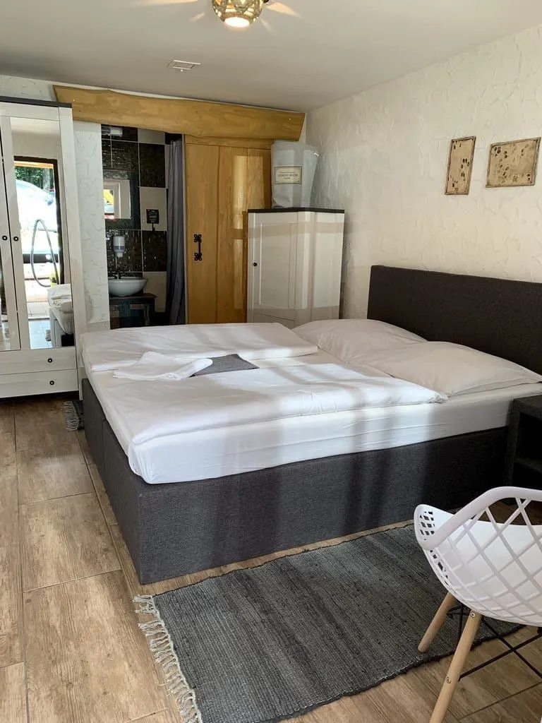 1 x Dvojlôžková izba č. 5 (Dvojlôžková izba s prístelkou)